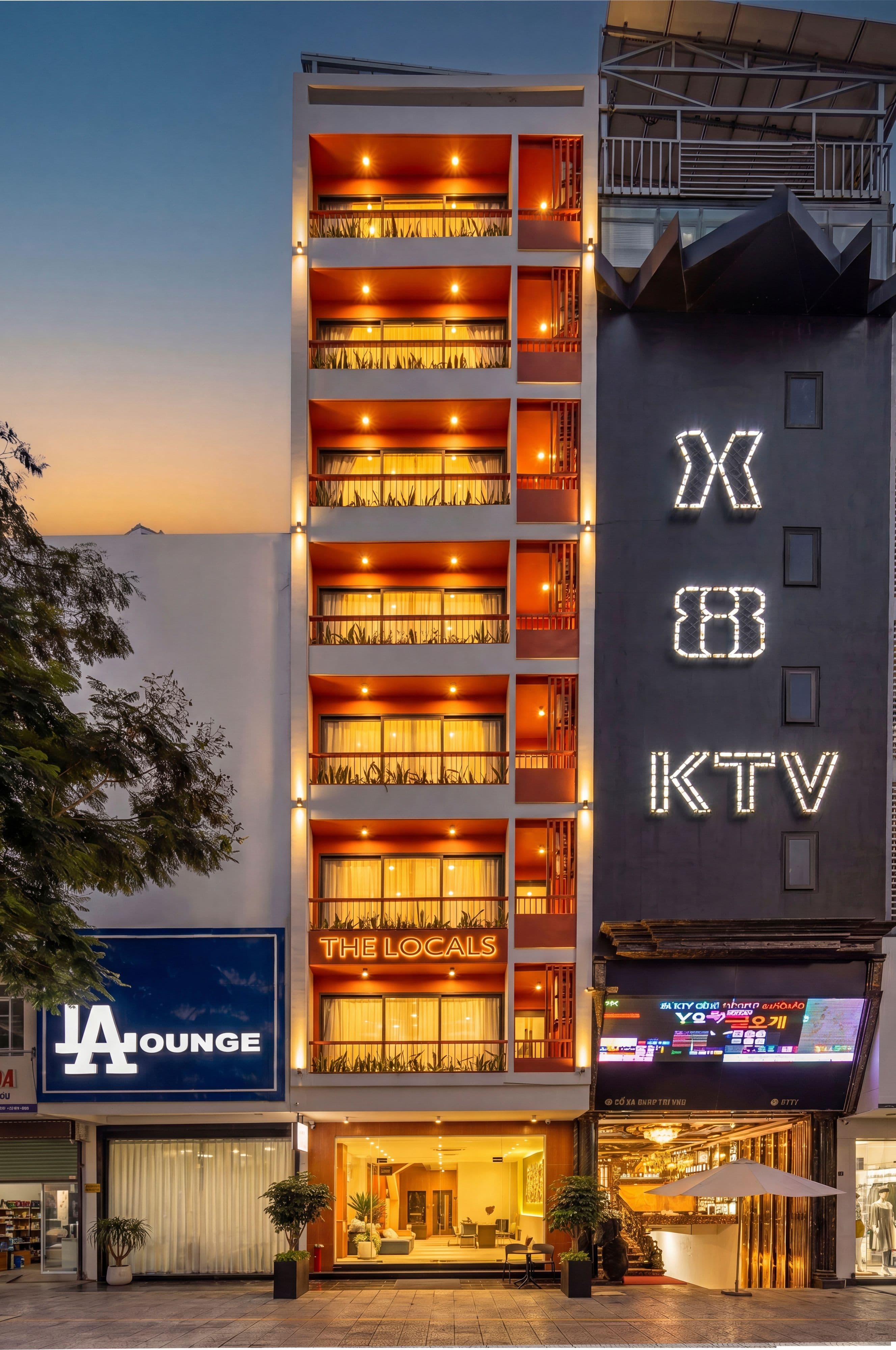 The Locals Hotel - Đinh Thị Hoà